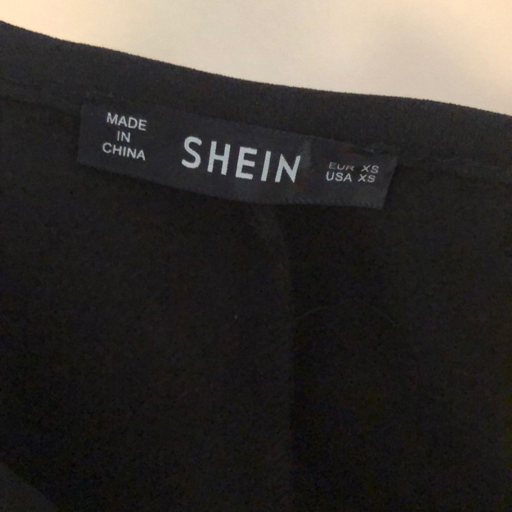 Shein Cape - Picture 7 of 7